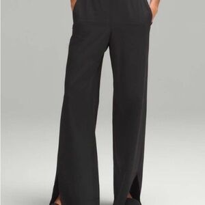 Lululemon stretch woven high-rise Wide-Leg Pull-On Pants with Slits Size L